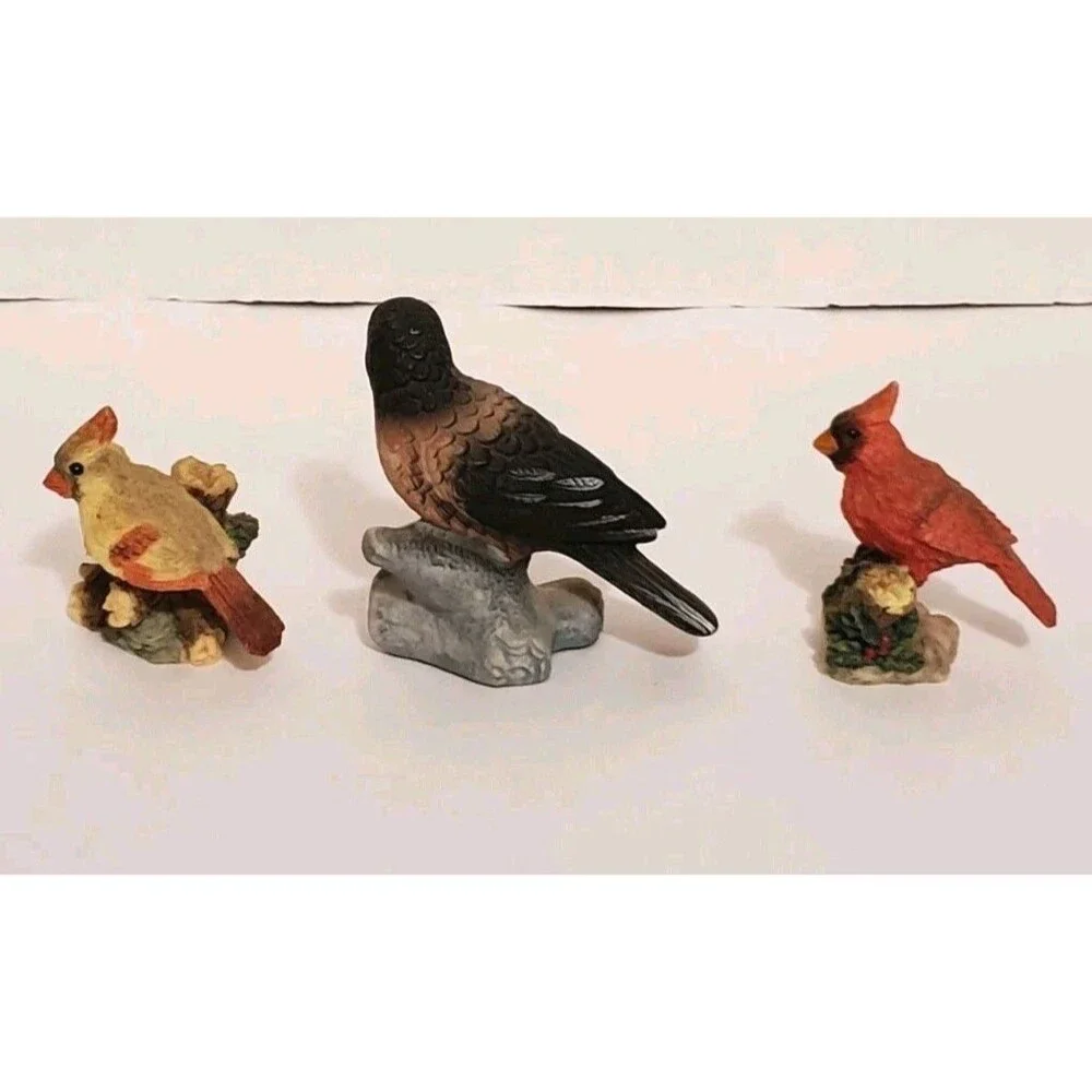 Miniature Bird Figurines Robin Cardinal Finch Songbirds On Stump Vtg Lot Of 3